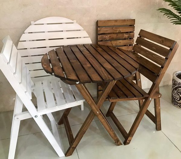 میزگرد به همراه صندلی تاشو دو نفره کامل چوب